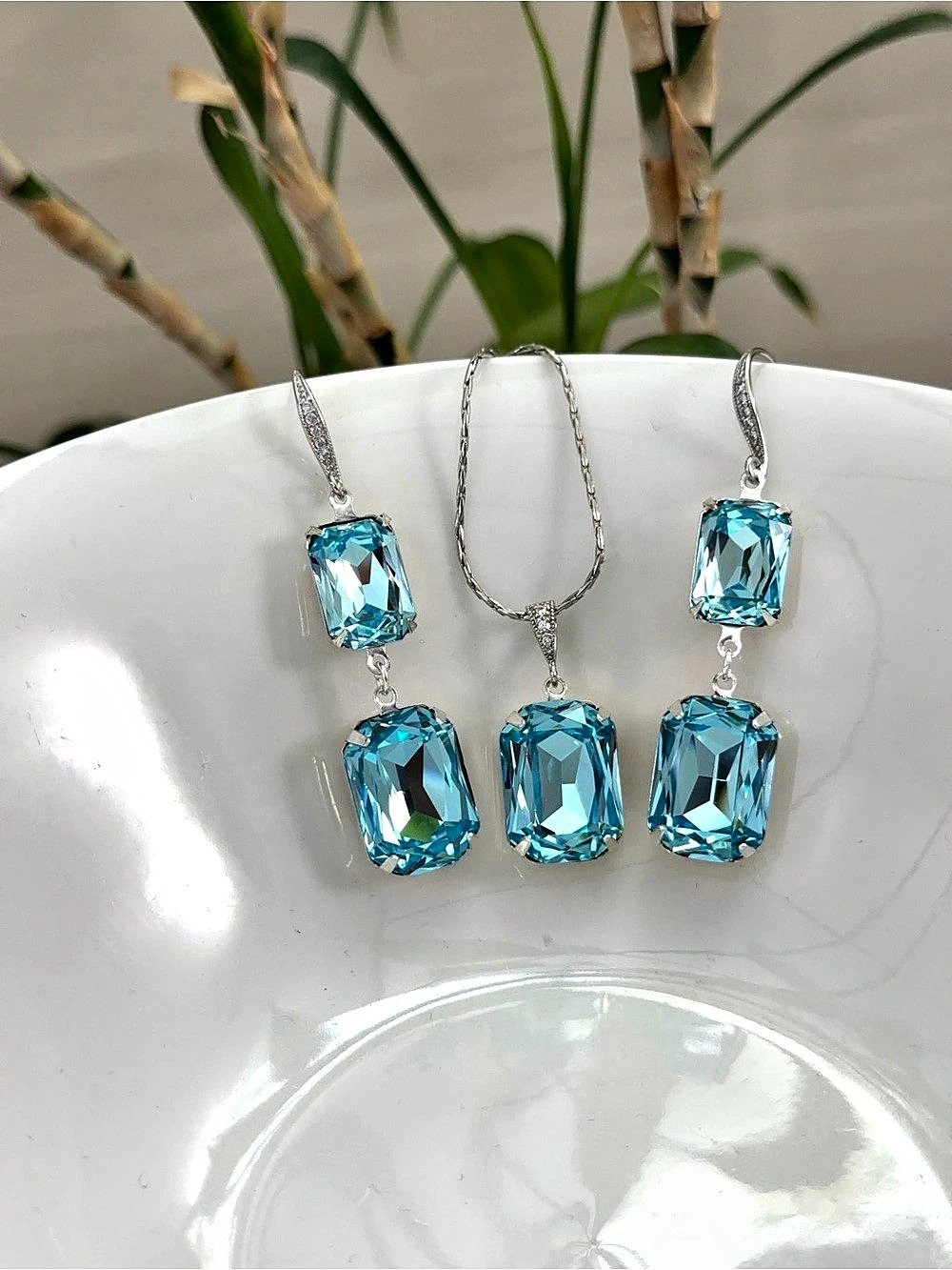 Light turquoise Crystal Necklace & Earrings handmade jewelry